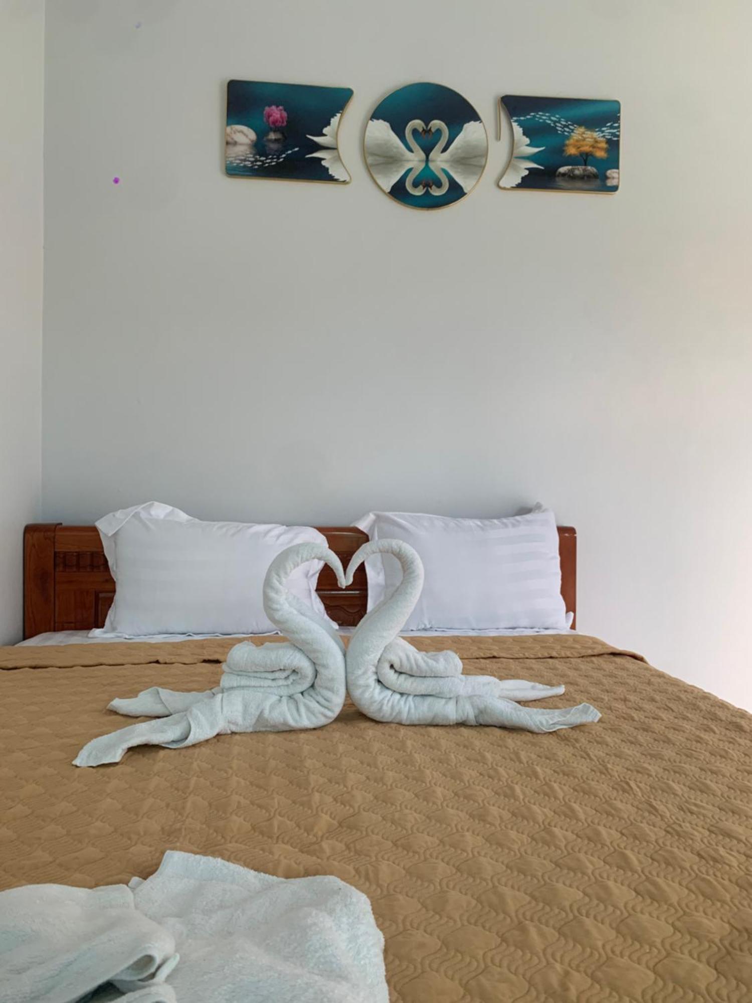 Tam Coc White Swan Homestay นิญบิ่ญ ภายนอก รูปภาพ
