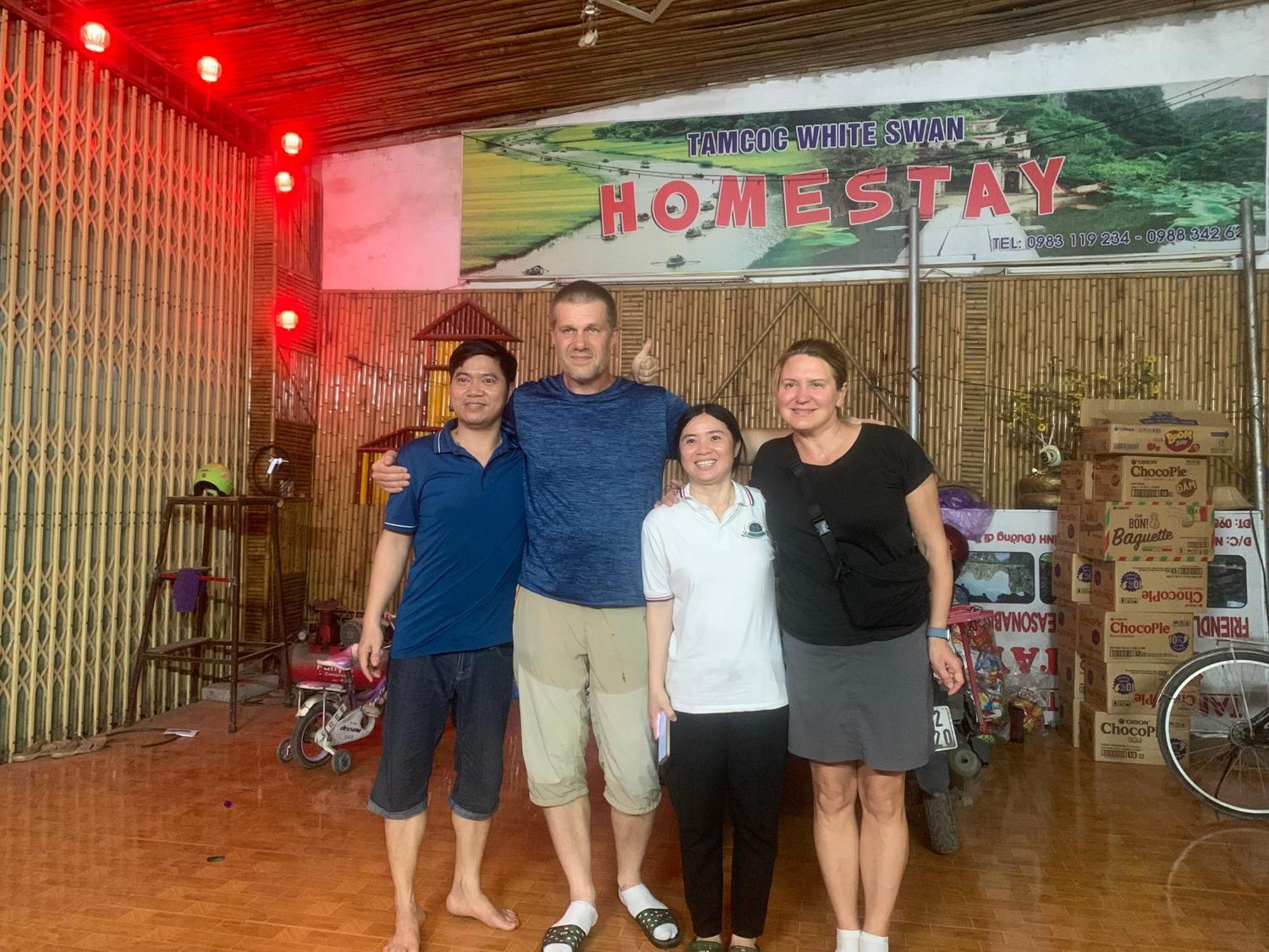 Tam Coc White Swan Homestay นิญบิ่ญ ภายนอก รูปภาพ